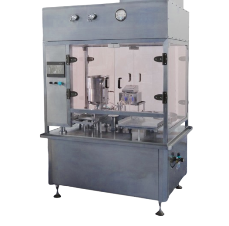 Equipment for packaging liquid pharmaceutical solutions